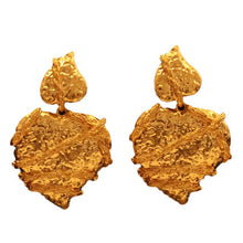 Load image into Gallery viewer, European and American vintage style lava brass gold heart-shaped niche earrings earrings earrings