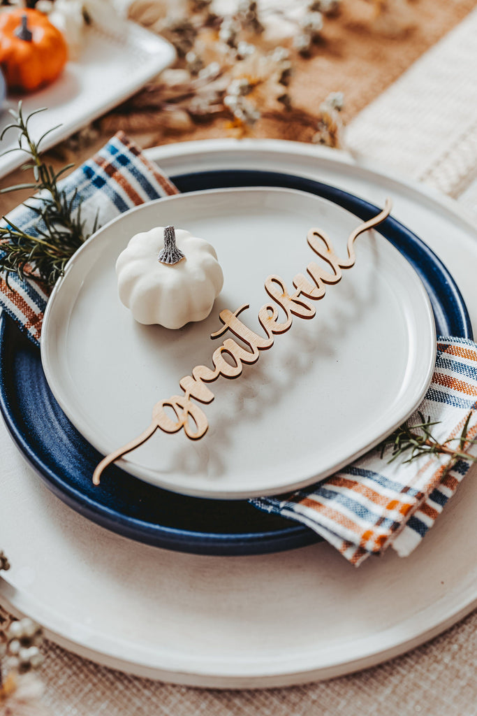 10 inch Thankful Grateful Blessed Gather Thanksgiving Dinner Placards For Large Gatherings, Thanksgiving Dinner Table Decor For Holiday