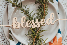 Load image into Gallery viewer, 10 inch Thankful Grateful Blessed Gather Thanksgiving Dinner Placards For Large Gatherings, Thanksgiving Dinner Table Decor For Holiday