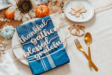 Load image into Gallery viewer, 10 inch Thankful Grateful Blessed Gather Thanksgiving Dinner Placards For Large Gatherings, Thanksgiving Dinner Table Decor For Holiday